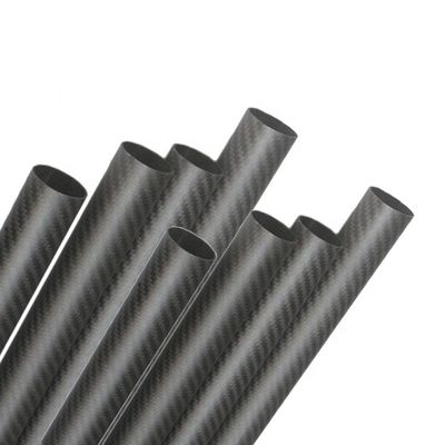 Tubo in fibra di carbonio ad alta resistenza alla trazione per applicazioni industriali