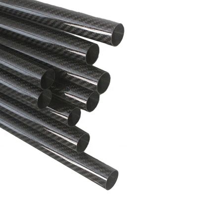 Tubo in fibra di carbonio ad alta resistenza alla trazione per applicazioni industriali