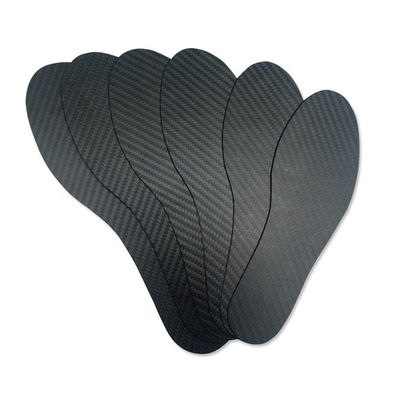 67% di fibra di carbonio e 33% di suola di resina epossidica